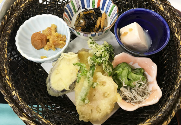 和歌山 日帰りバスツアー ランチ 昼食 お食事処 あんちん 花篭盛り