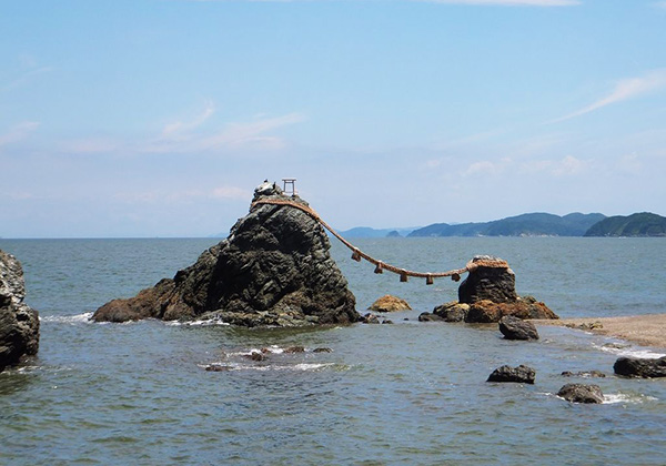 二神輿玉神社 夫婦岩