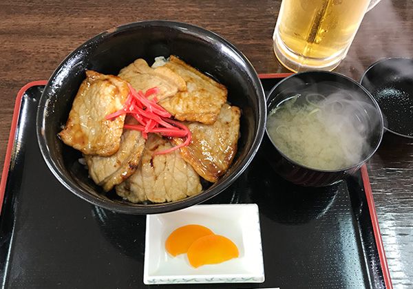 浜っ小市場 豚丼