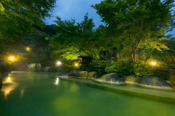 飛騨高山 白川郷 バスツアー 奥飛騨温泉 奥飛騨ガーデンホテル焼岳