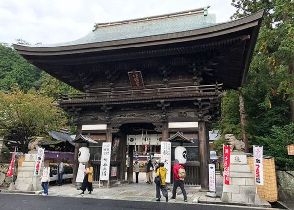 近江八幡 日牟禮八幡宮 山門